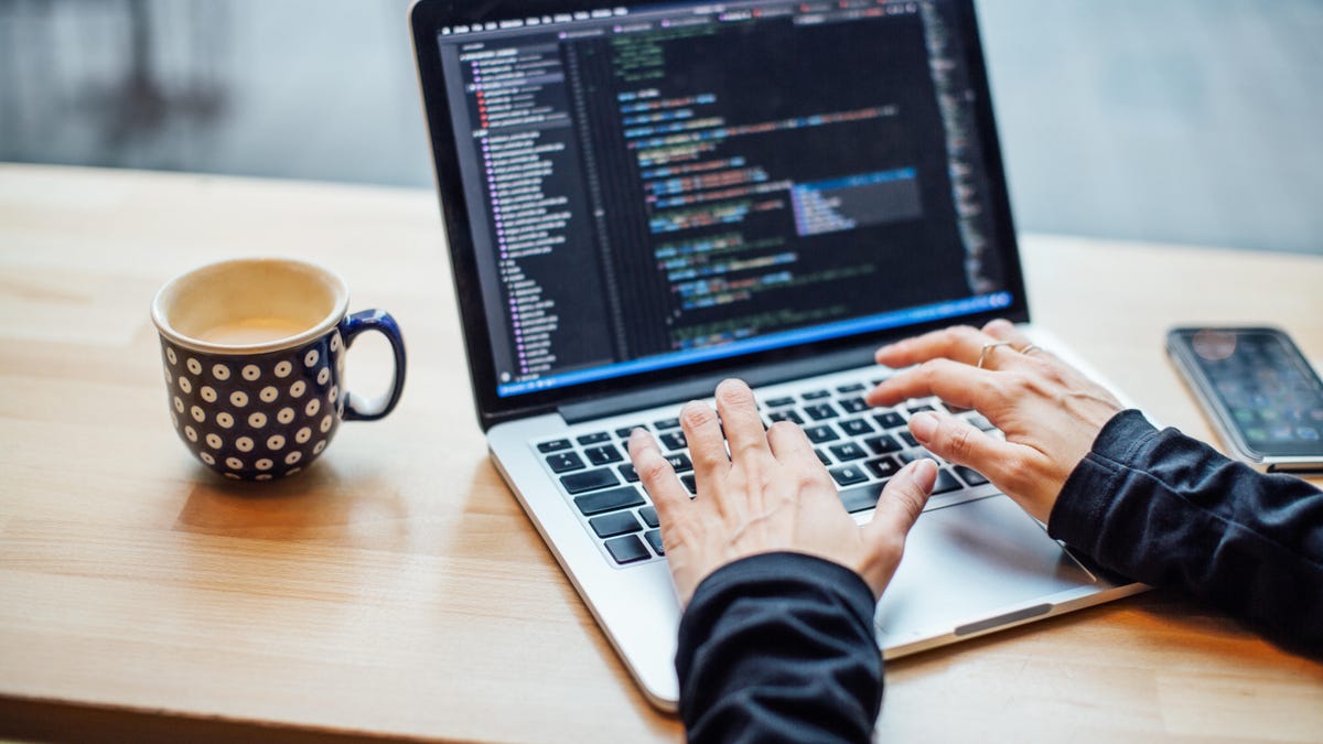 کدنویسی را با این پنج دوره آنلاین برنامه نویسی برای مبتدیان یاد بگیرید